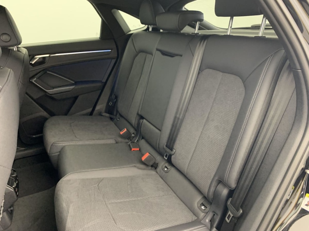 AUDI Q3 SPORTBACK 35 TDI 150 ch S tronic 7 Black Edition - ref: 1-341841 - Photo 19