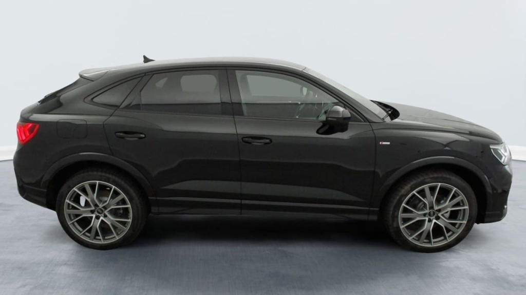AUDI Q3 SPORTBACK 35 TDI 150 ch S tronic 7 Black Edition - ref: 1-341841 - Photo 8