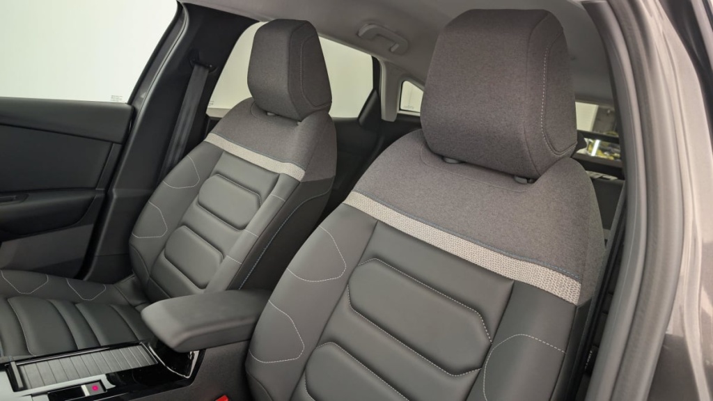 CITROEN C4 PureTech 130 EAT8 Max - ref: 1-342568 - Photo 16