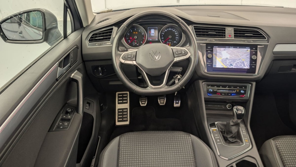 VOLKSWAGEN TIGUAN 1.5 TSI 130ch BVM6 Active - ref: 1-342648 - Photo 13