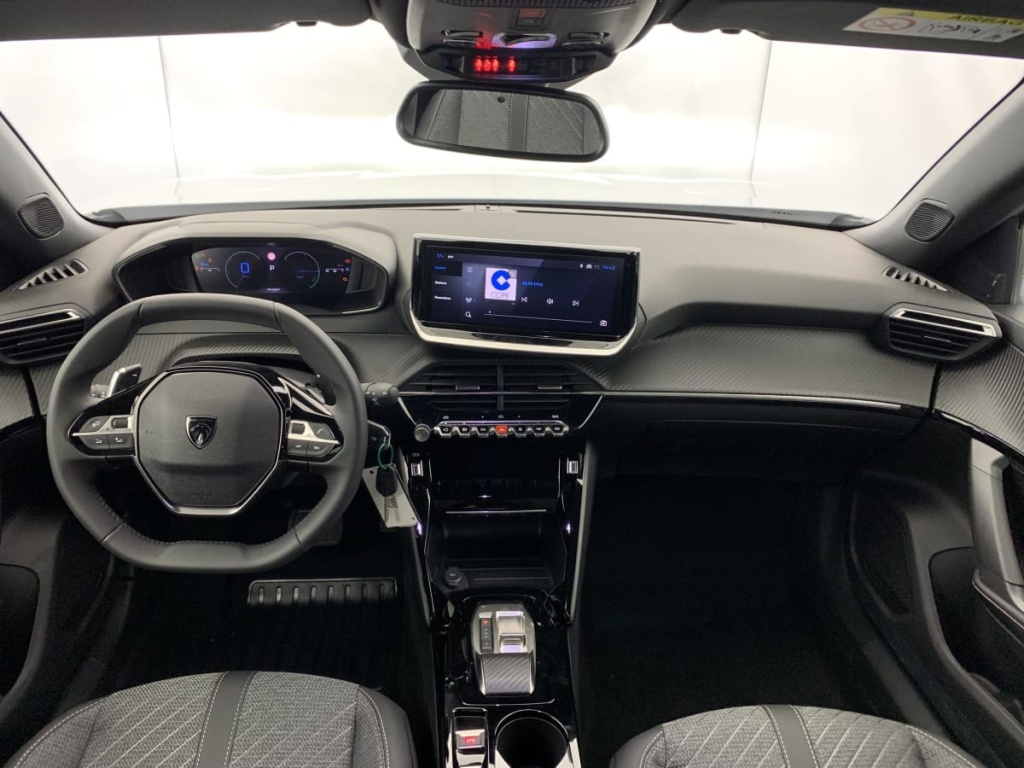 PEUGEOT 2008 Hybrid 145 e-DCS6 Allure - ref: 1-342684 - Photo 13