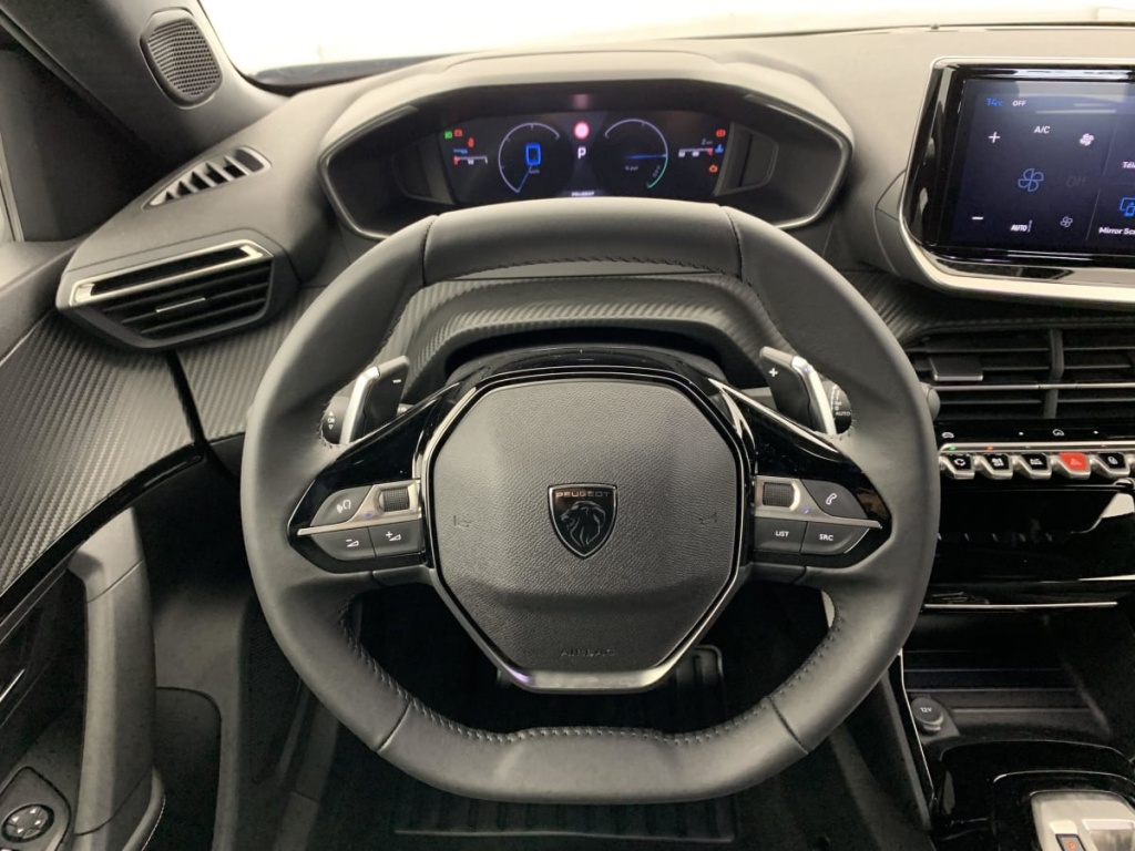 PEUGEOT 2008 Hybrid 145 e-DCS6 Allure - ref: 1-342694 - Photo 14