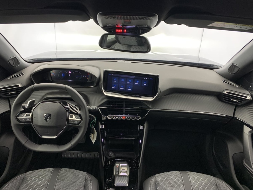PEUGEOT 2008 Hybrid 145 e-DCS6 Allure - ref: 1-342712 - Photo 13