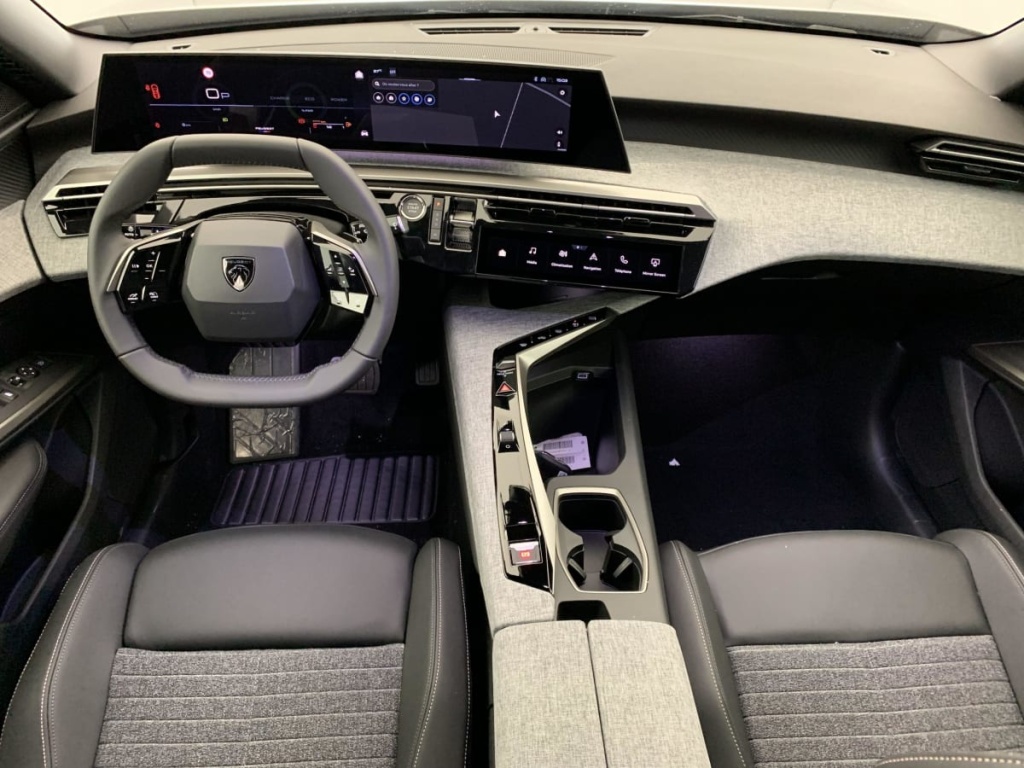 PEUGEOT 3008 Hybrid 145 e-DCS6 Allure - ref: 1-342794 - Photo 12