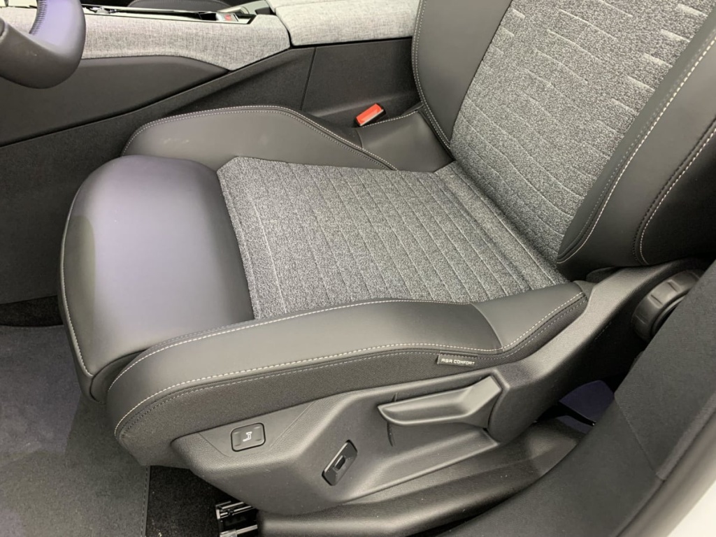 PEUGEOT 3008 Hybrid 145 e-DCS6 Allure - ref: 1-342797 - Photo 20