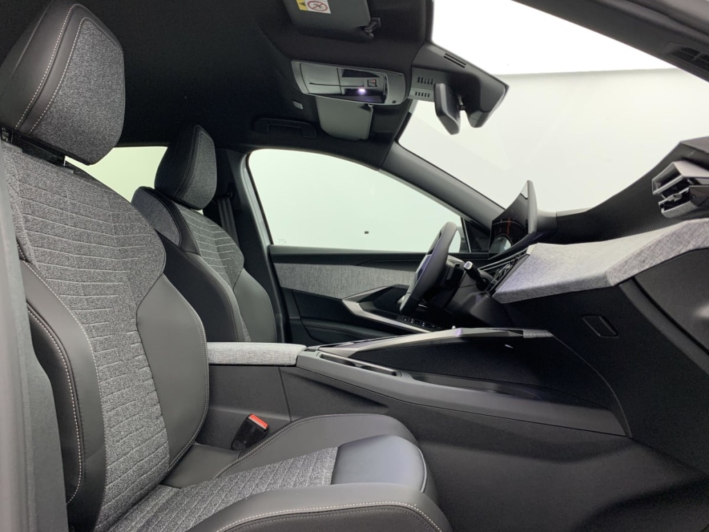 PEUGEOT 3008 Hybrid 145 e-DCS6 Allure - ref: 1-342797 - Photo 9
