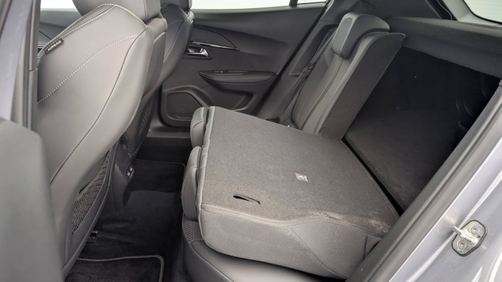 PEUGEOT 2008 ELECTRIQUE 136 ch GT - ref: 1-342931 - Photo 12