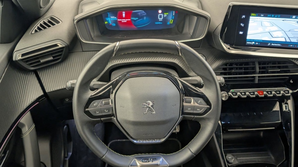 PEUGEOT 2008 ELECTRIQUE 136 ch GT - ref: 1-342931 - Photo 14
