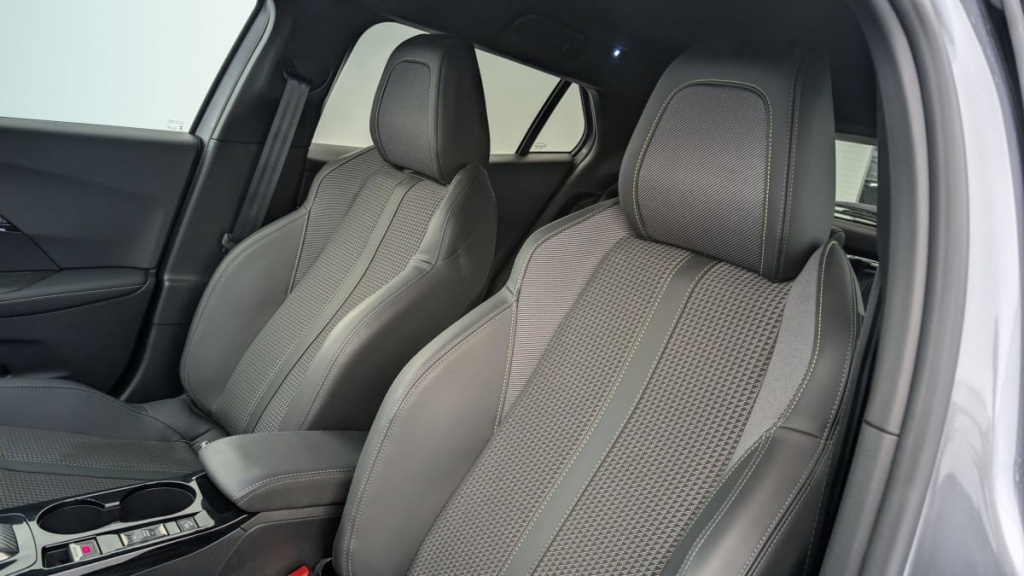 PEUGEOT 2008 ELECTRIQUE 136 ch GT - ref: 1-342931 - Photo 16