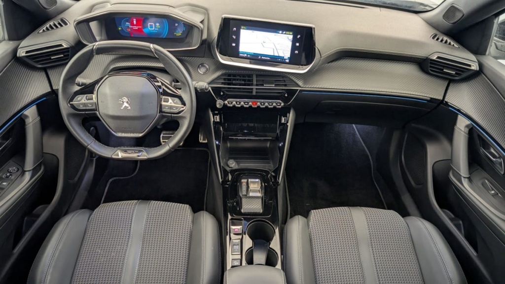 PEUGEOT 2008 ELECTRIQUE 136 ch GT - ref: 1-343113 - Photo 13