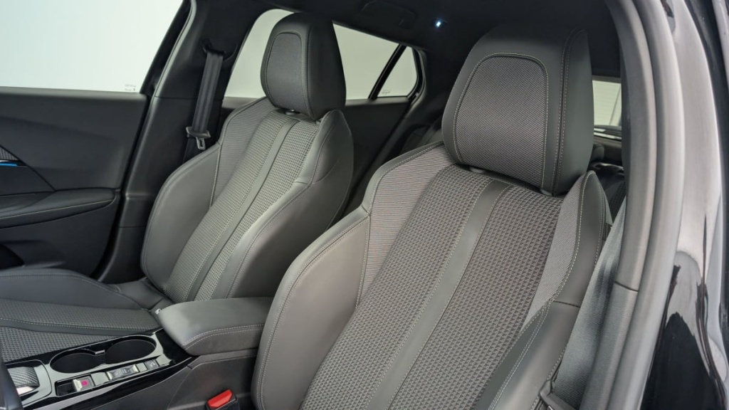 PEUGEOT 2008 ELECTRIQUE 136 ch GT - ref: 1-343113 - Photo 16