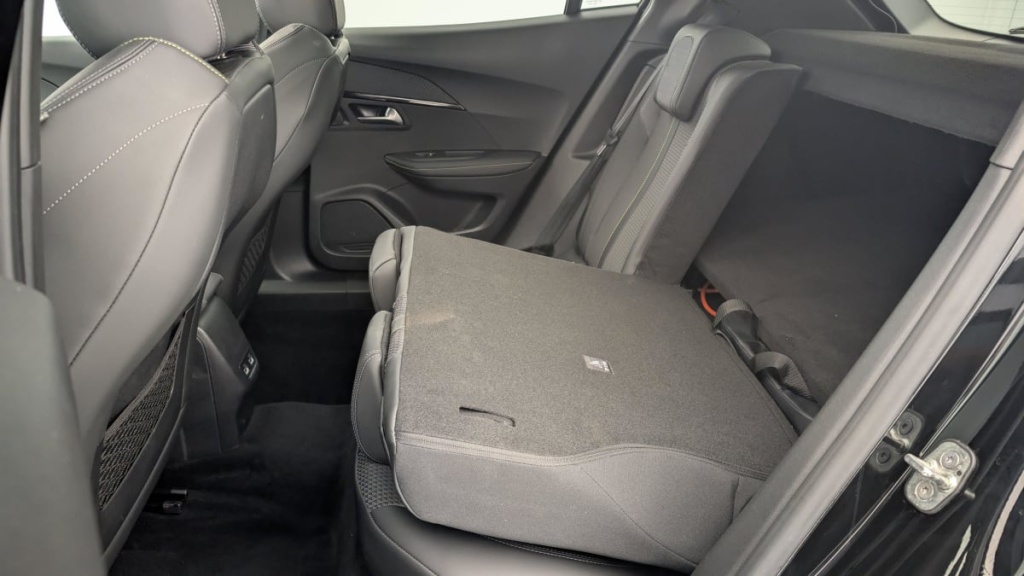 PEUGEOT 2008 ELECTRIQUE 136 ch GT - ref: 1-343122 - Photo 12