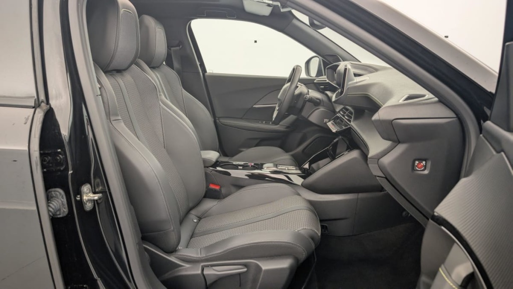 PEUGEOT 2008 ELECTRIQUE 136 ch GT - ref: 1-343122 - Photo 9