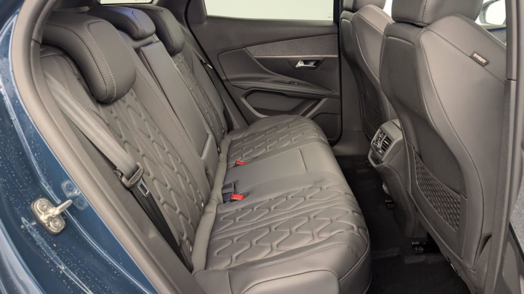 PEUGEOT 3008 Hybrid 180 e-EAT8 Allure Pack - ref: 1-343372 - Photo 10