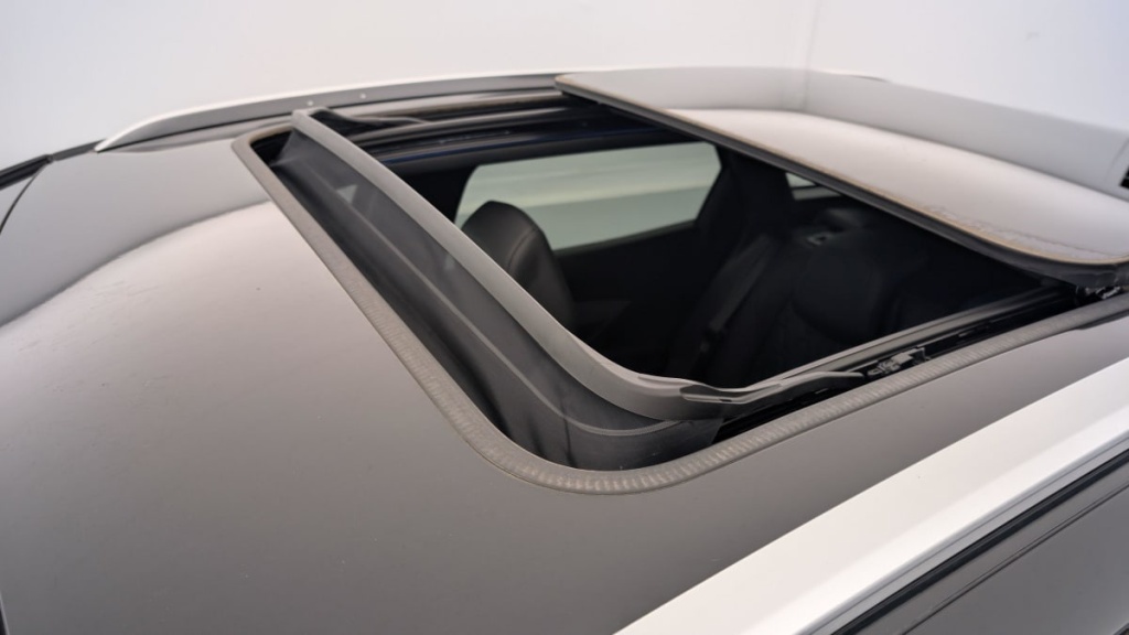 PEUGEOT 3008 Hybrid 180 e-EAT8 Allure Pack - ref: 1-343372 - Photo 20