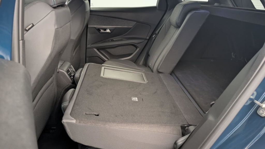 PEUGEOT 3008 PureTech 130ch S S EAT8 Allure Pack - ref: 1-343513 - Photo 12