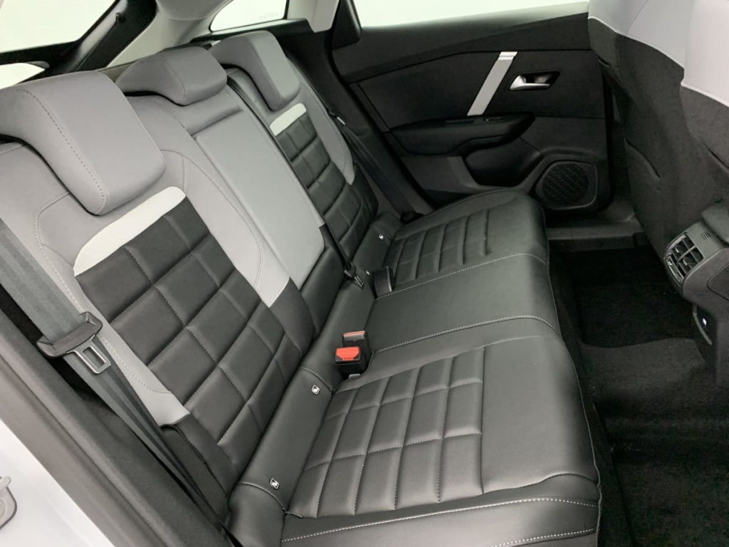 CITROEN C4 Hybride 145 e-DCS6 Max - ref: 1-345281 - Photo 10