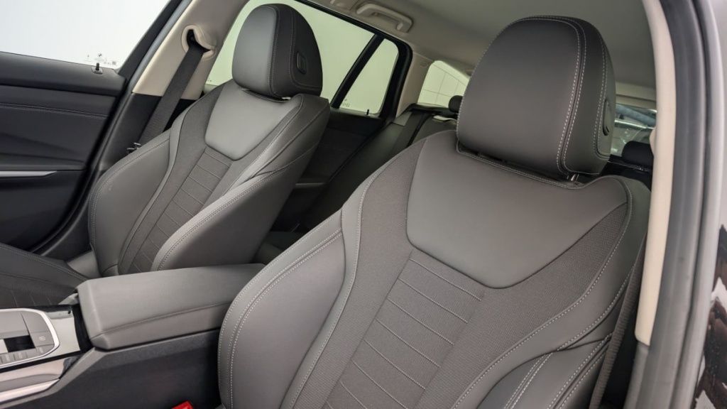 BMW Serie 3 Touring G21 Touring 318i 156 ch BVA8 Business Design - ref: 1-346266 - Photo 16