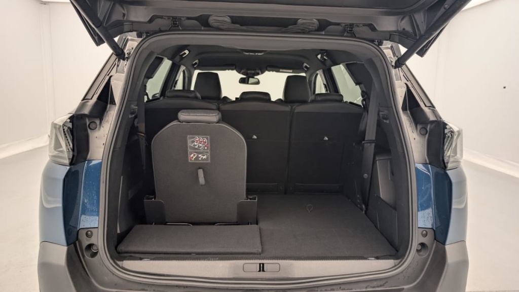 PEUGEOT 5008 Hybrid 136 e-DCS6 Allure Pack - ref: 1-346304 - Photo 11