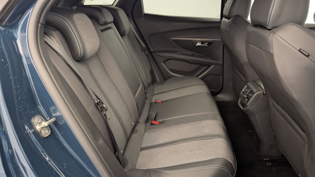 PEUGEOT 3008 Hybrid 136 e-DCS6 Allure Pack - ref: 1-346660 - Photo 10