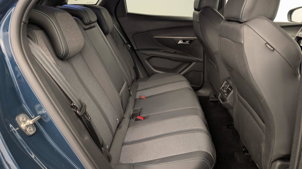 PEUGEOT 3008 Hybrid 136 e-DCS6 Allure Pack - ref: 1-346662 - Photo 10