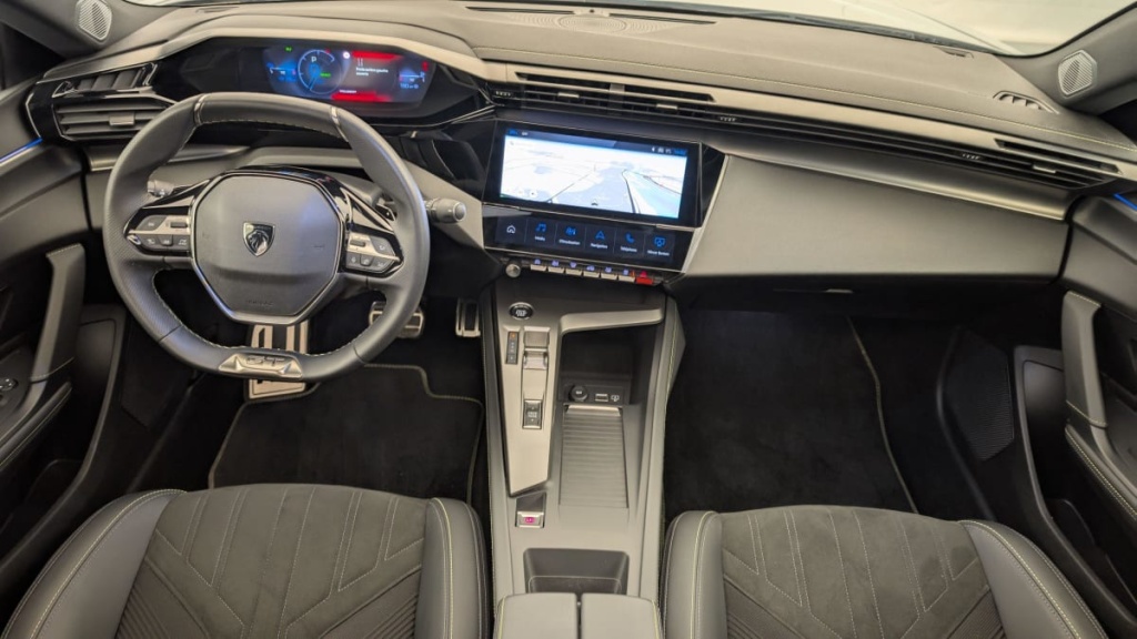 PEUGEOT 408 PHEV 225 e-EAT8 GT - ref: 1-346761 - Photo 13