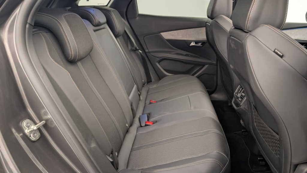 PEUGEOT 3008 Hybrid 225 e-EAT8 GT - ref: 1-346816 - Photo 10