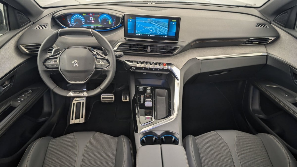PEUGEOT 3008 Hybrid 225 e-EAT8 GT - ref: 1-346816 - Photo 13