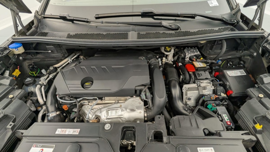 PEUGEOT 3008 Hybrid4 300 e-EAT8 GT - ref: 1-346828 - Photo 15
