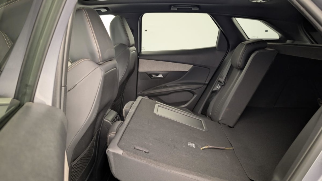 PEUGEOT 3008 Hybrid4 300 e-EAT8 GT - ref: 1-346920 - Photo 12