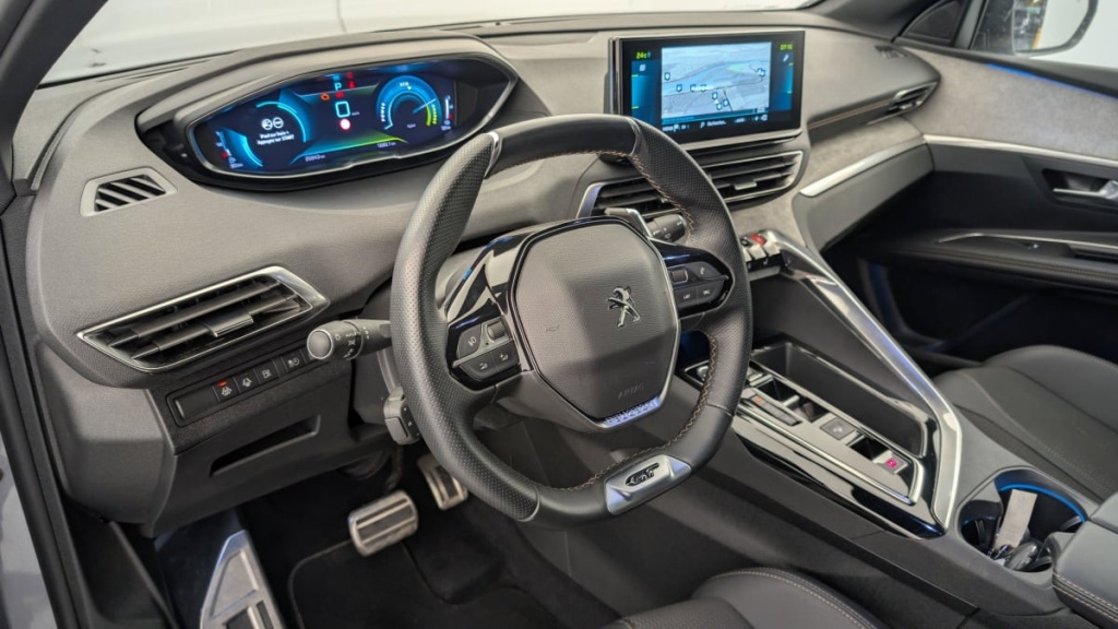 PEUGEOT 3008 Hybrid4 300 e-EAT8 GT - ref: 1-346920 - Photo 15