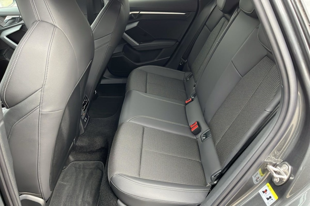 AUDI A3 Sportback 45 TFSI E HYBRIDE RECHARGEABLE 272 S TRONIC 6 S LINE - ref: 1-347330 - Photo 10