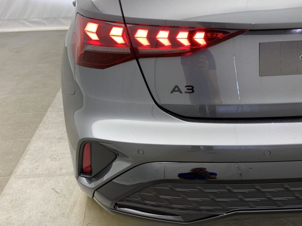 AUDI A3 Sportback 45 TFSI E HYBRIDE RECHARGEABLE 272 S TRONIC 6 S LINE - ref: 1-347333 - Photo 11