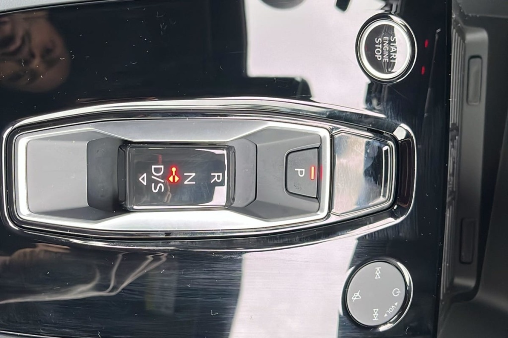 AUDI A3 Sportback 45 TFSI E HYBRIDE RECHARGEABLE 272 S TRONIC 6 S LINE - ref: 1-347341 - Photo 16