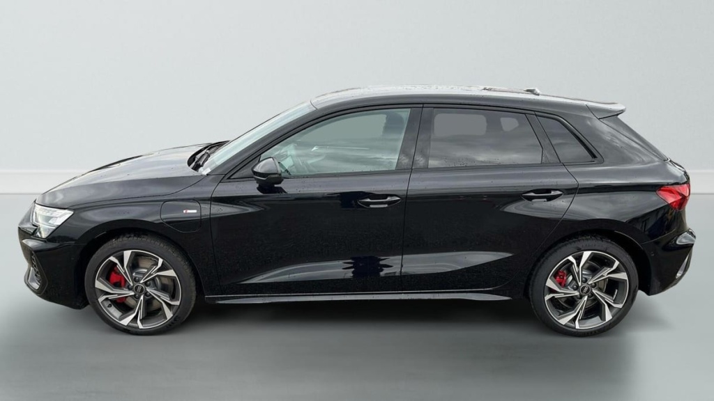 AUDI A3 Sportback 45 TFSI E HYBRIDE RECHARGEABLE 272 S TRONIC 6 S LINE - ref: 1-347341 - Photo 4