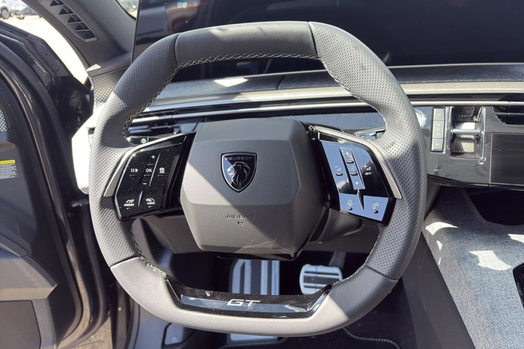 PEUGEOT 3008 Hybrid 145 e-DCS6 GT - ref: 1-347421 - Photo 14