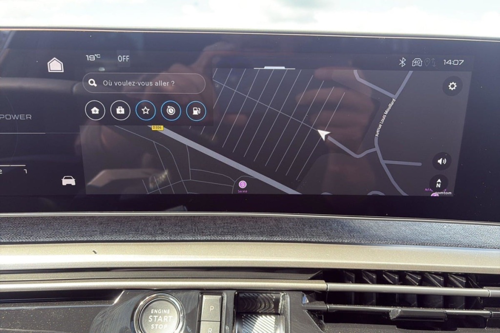 PEUGEOT 3008 Hybrid 145 e-DCS6 GT - ref: 1-347421 - Photo 18