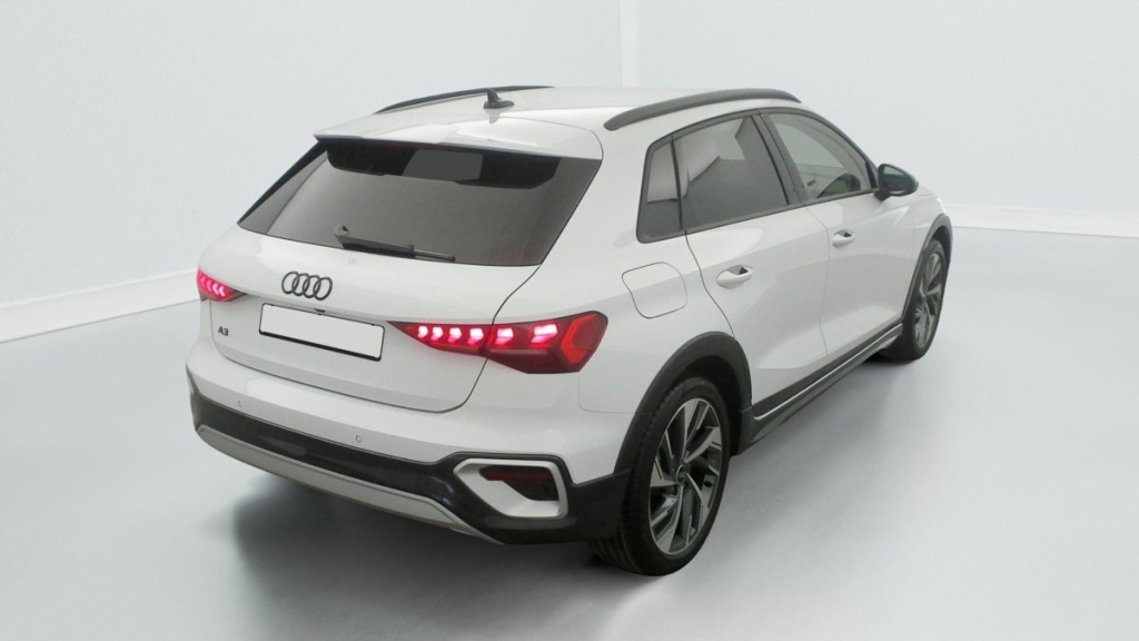 AUDI A3 ALLSTREET TFSI e Hybride rechargeable 204 S tronic 6 Design - ref: 1-348872 - Photo 7
