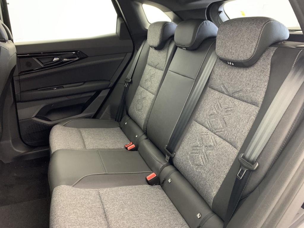 RENAULT Austral FULL HYBRID E-TECH 200 CH EVOLUTION - ref: 1-351223 - Photo 19