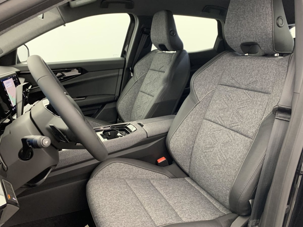 RENAULT Austral FULL HYBRID E-TECH 200 CH EVOLUTION - ref: 1-351223 - Photo 20