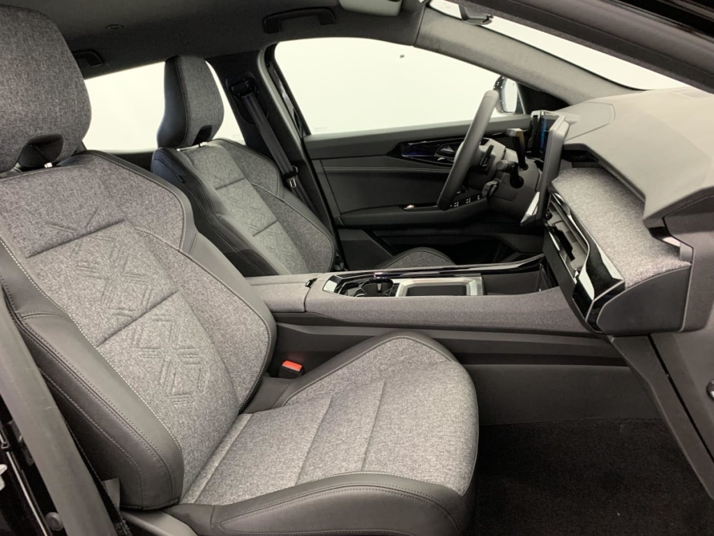 RENAULT Austral FULL HYBRID E-TECH 200 CH EVOLUTION - ref: 1-351223 - Photo 9