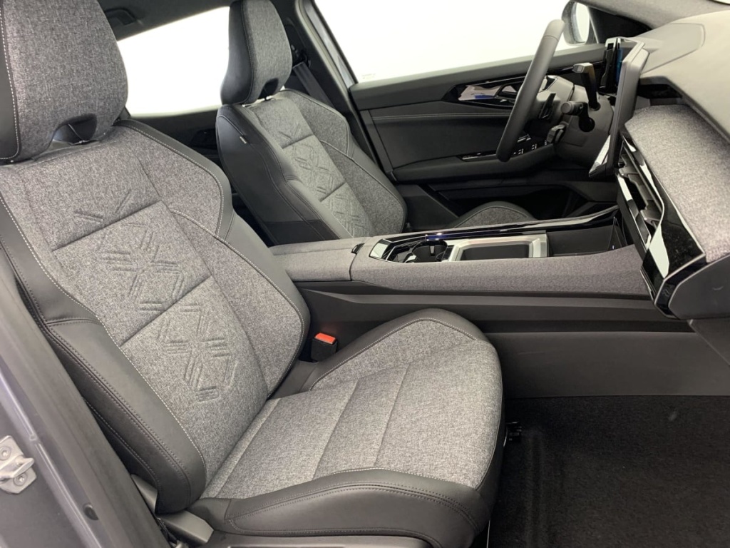 RENAULT Austral FULL HYBRID E-TECH 200 CH EVOLUTION - ref: 1-351227 - Photo 9