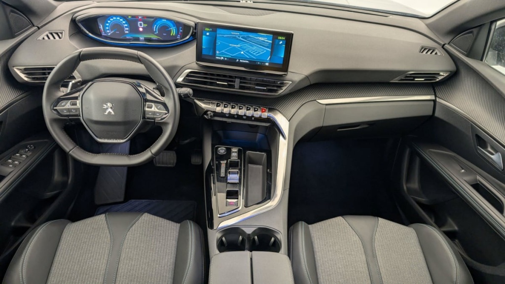 PEUGEOT 3008 Hybrid 180 e-EAT8 Allure Pack - ref: 1-351568 - Photo 13