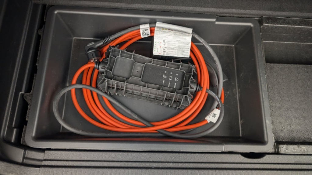 PEUGEOT 3008 Hybrid 180 e-EAT8 Allure Pack - ref: 1-351568 - Photo 20