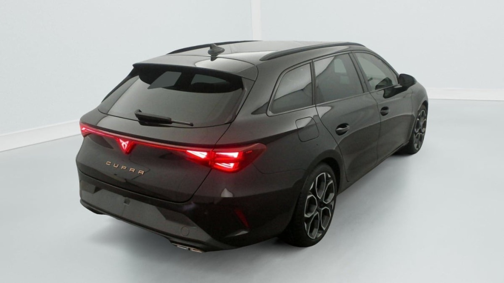 CUPRA LEON Sportstourer eHybrid 204 ch DSG6 V - ref: 1-351845 - Photo 7