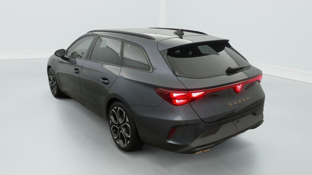 CUPRA Leon Sportstourer eHybrid 204 ch DSG6 V - ref: 1-351867 - Photo 5