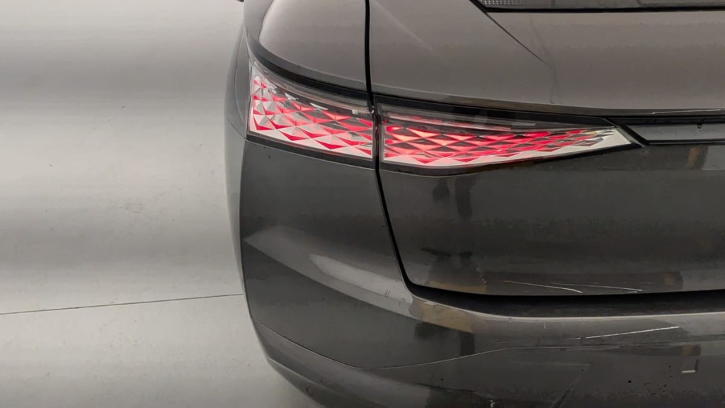 DS DS4 PureTech 130 EAT8 Performance Line+ - ref: 1-353505 - Photo 17