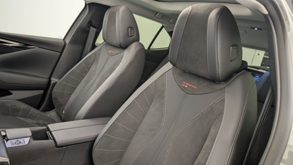 DS DS4 PureTech 130 EAT8 Performance Line+ - ref: 1-353517 - Photo 16