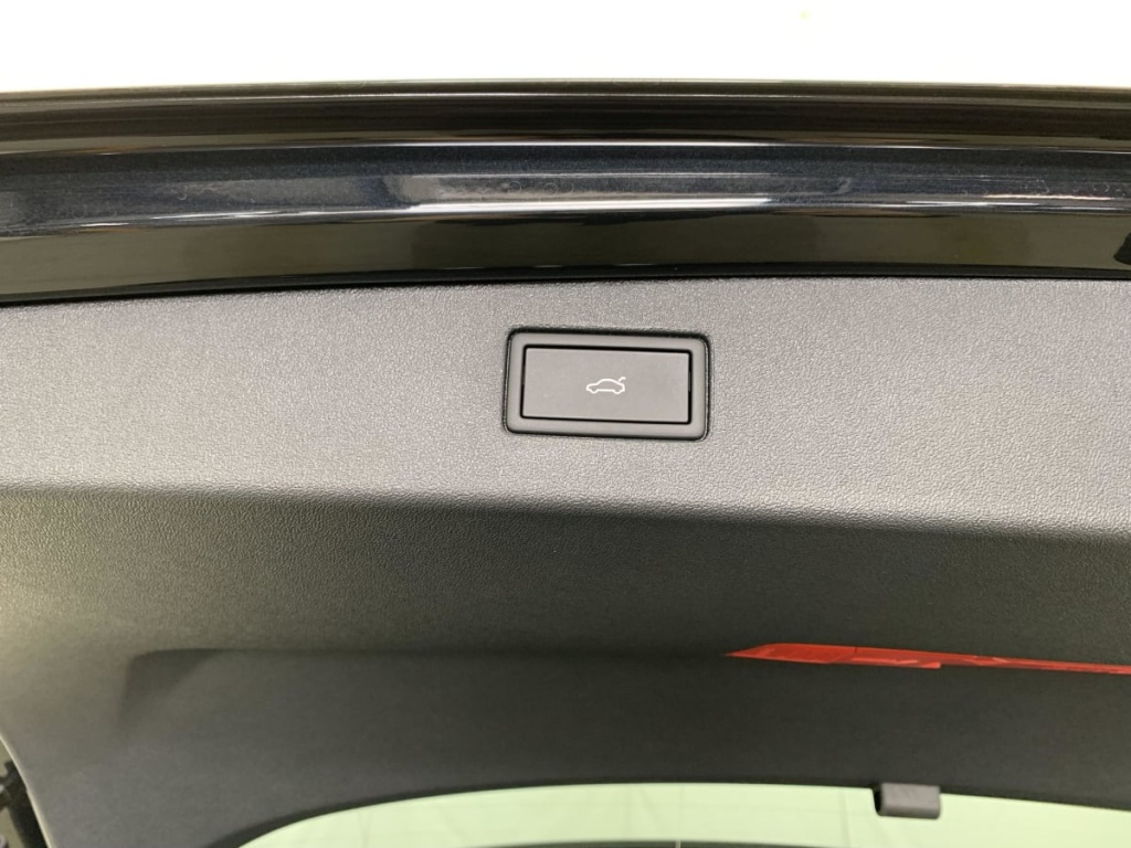 VOLKSWAGEN Tiguan 1.5 eTSI 150CV DSG7 LIFE PLUS - ref: 1-354562 - Photo 20