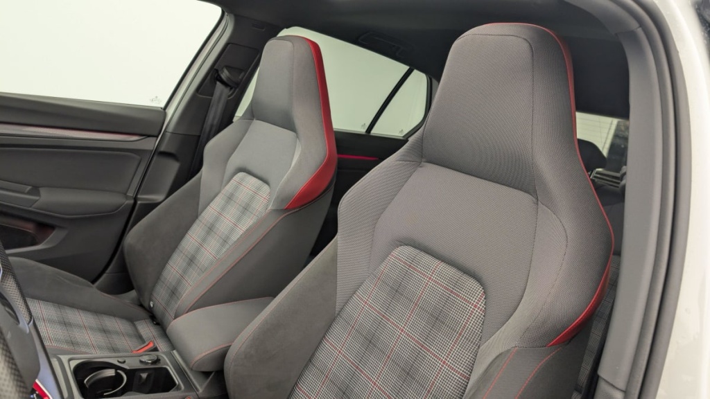 VOLKSWAGEN Golf 2.0 TSI 245 DSG7 GTI - ref: 1-354783 - Photo 16